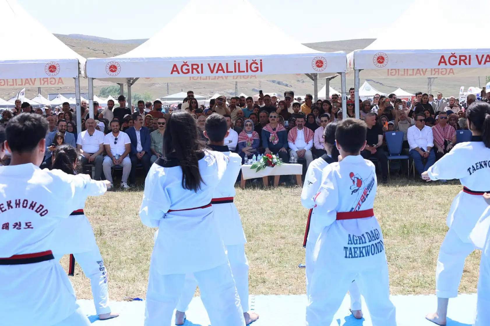 Balık Gölü Şenliği binlerce kişiyi doğanın kalbinde buluşturdu