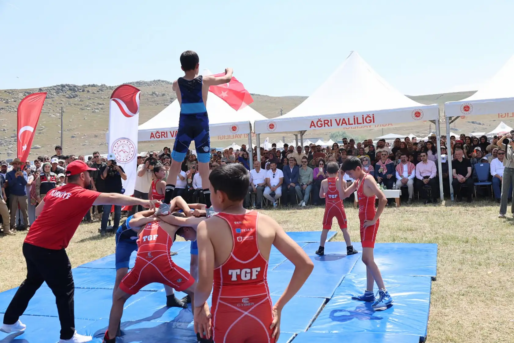 Balık Gölü Şenliği binlerce kişiyi doğanın kalbinde buluşturdu