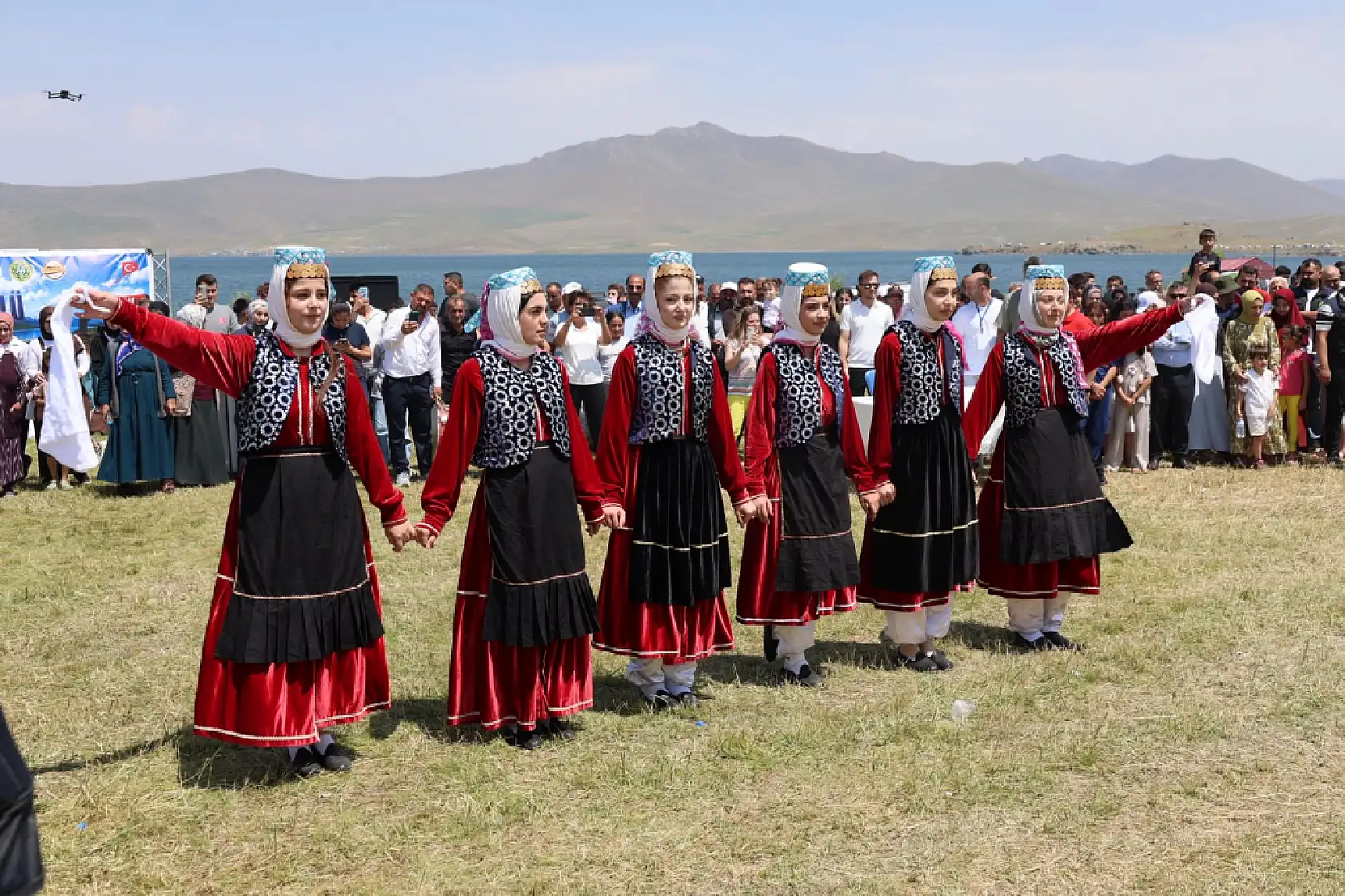 Balık Gölü Şenliği binlerce kişiyi doğanın kalbinde buluşturdu
