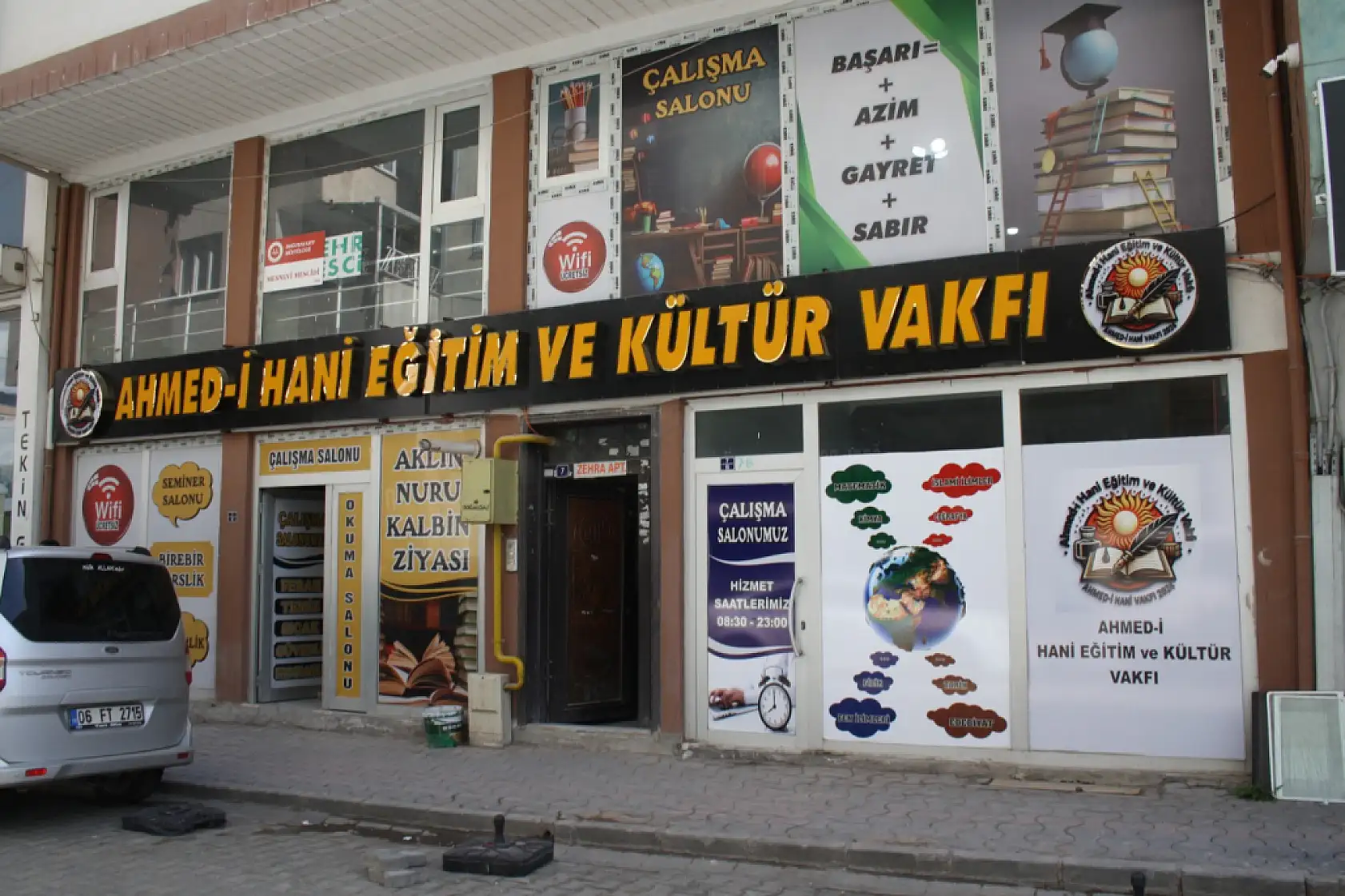 Doğubayazıt'ta ücretsiz okuma salonu gençler için umut oldu