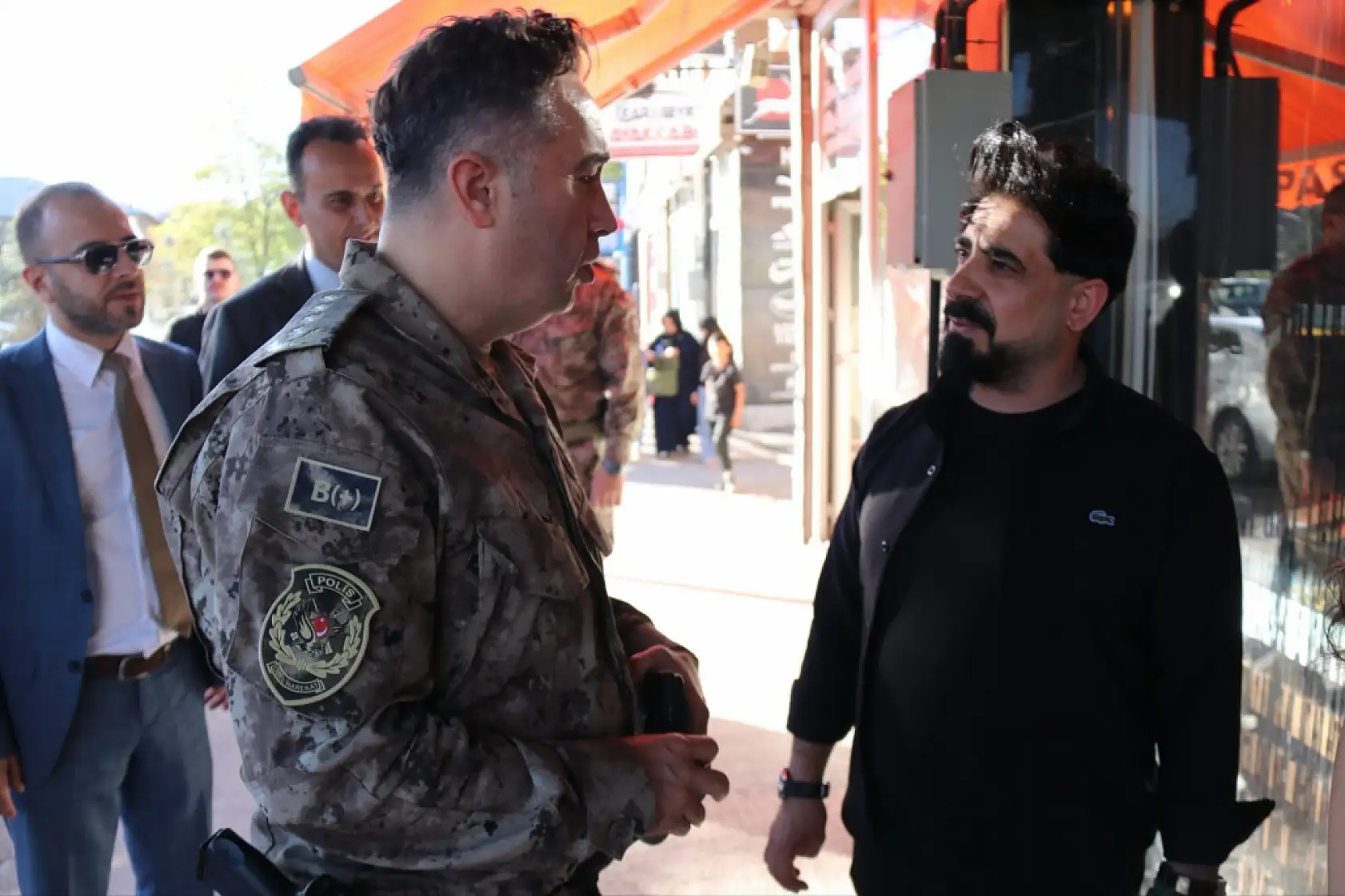 Sahada güvenlik, halkla iletişim: Müdür Önder'in Patnos ziyareti