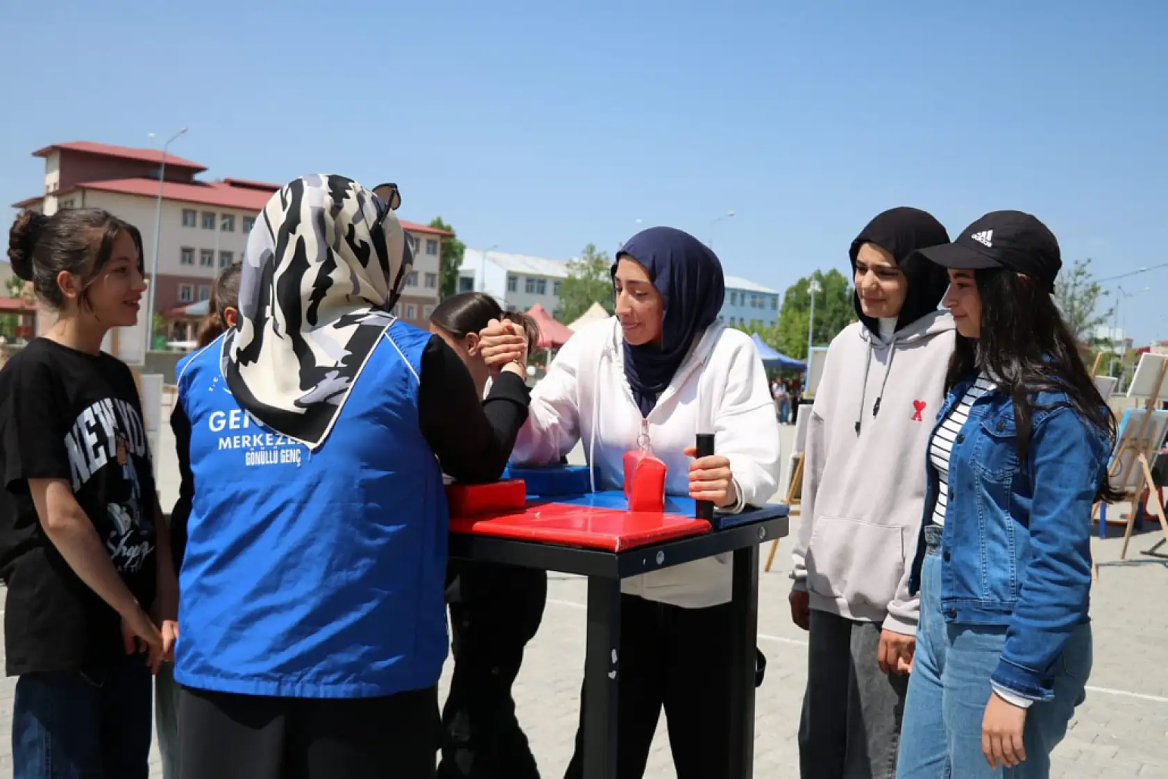 Patnos Gençlik Merkezi'nden bahar şenliğine renkli katılım