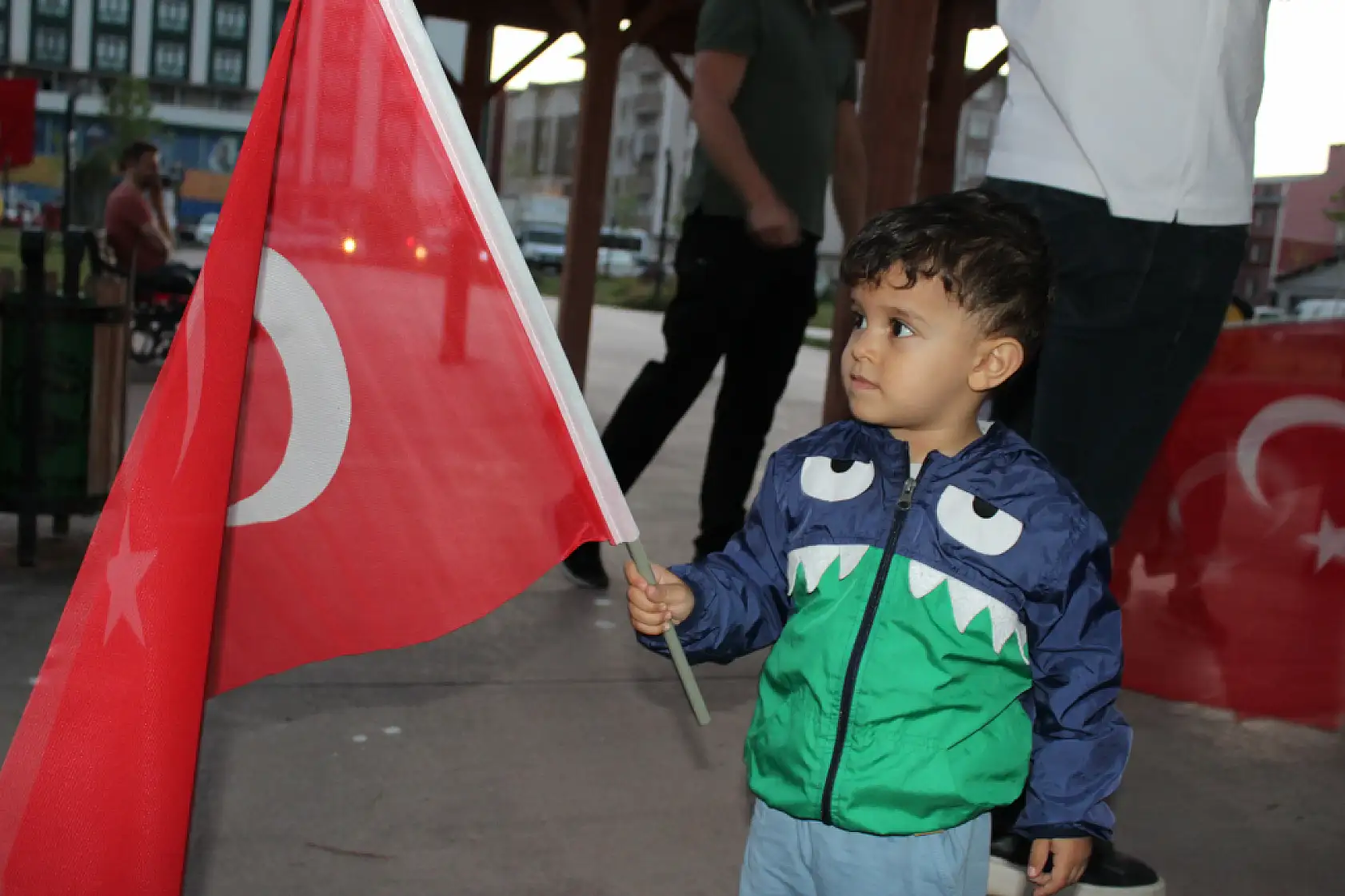 AK Parti Ağrı teşkilatından 'Terörsüz Türkiye' için bayraklı buluşma