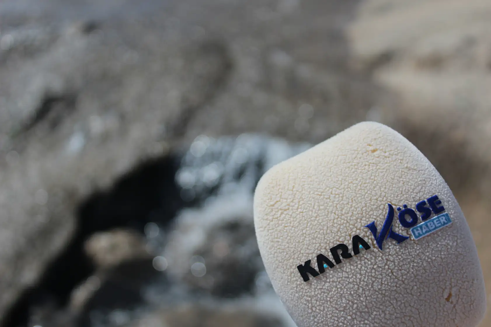 Taşlısu Deresi yaz-kış doğal manzarasıyla dikkat çekiyor