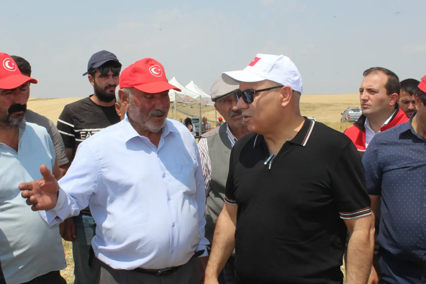 Vali Koç Buğday hasadına katıldı, Ağrı'nın tarımsal gücünü açıkladı