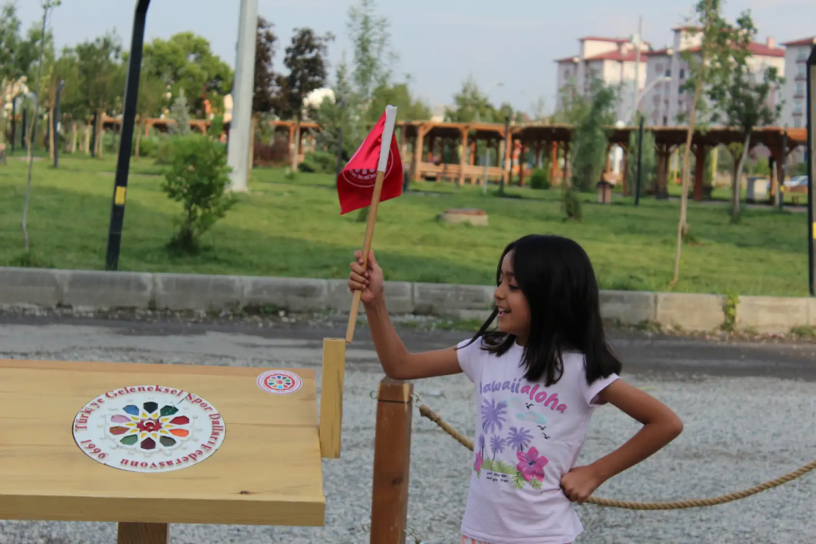 Çocuklar geleneksel oyunlarla tanıştı, Millet Bahçesi şenlendi