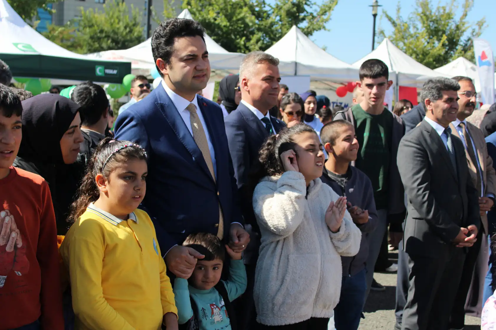 Ağrı'da özel çocukların mutluluğuna ortak olundu
