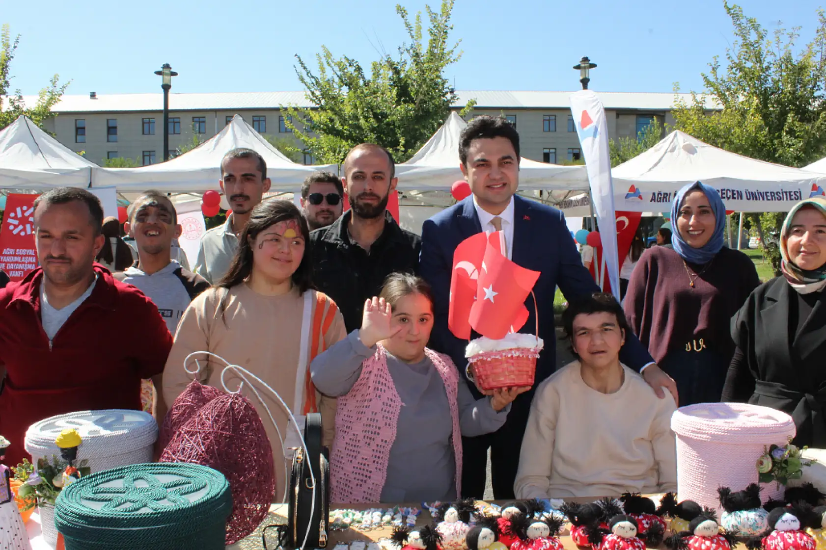 Ağrı'da özel çocukların mutluluğuna ortak olundu