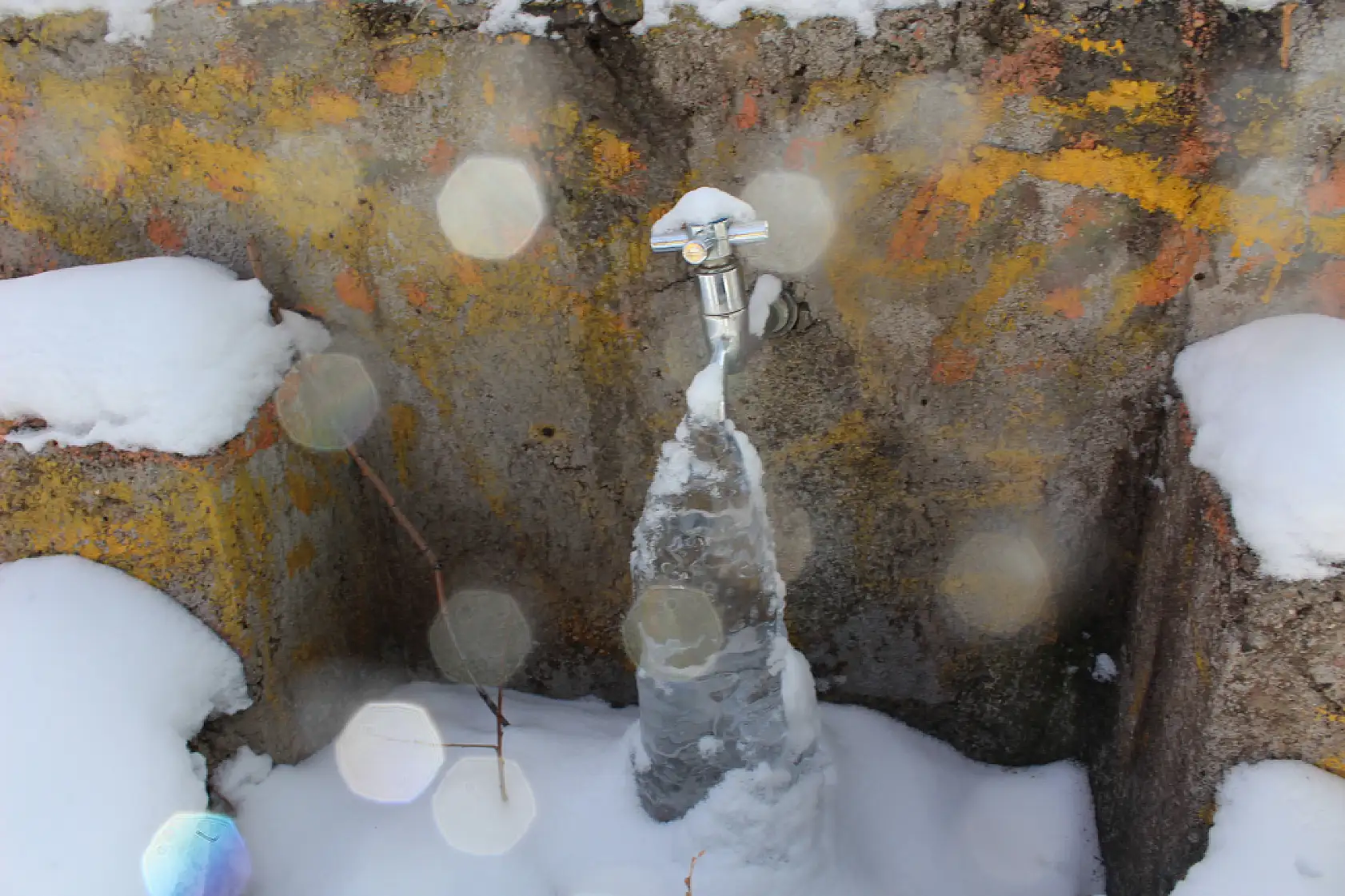 Ağrı'da çeşmeler heykele döndü