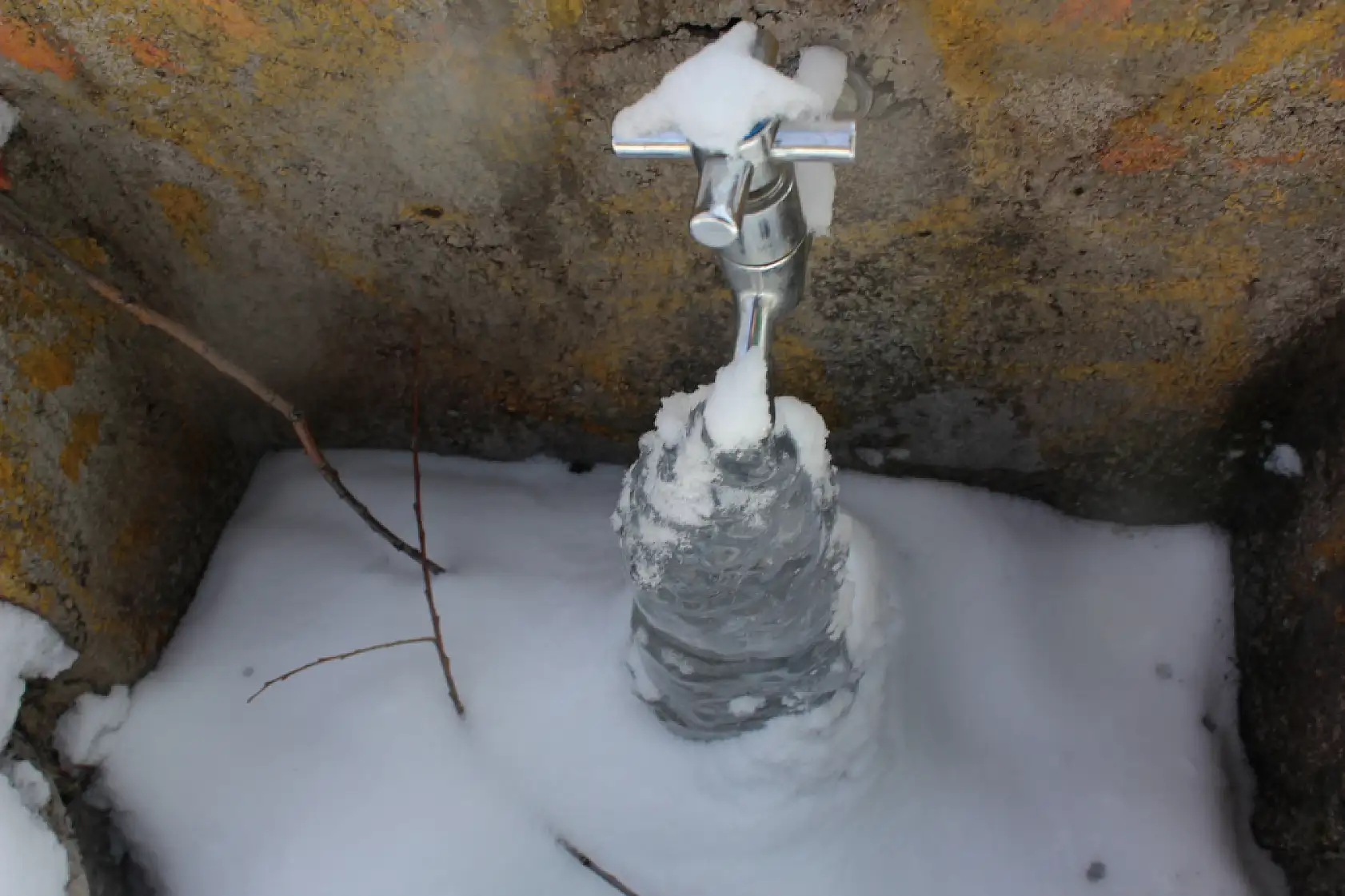 Ağrı'da çeşmeler heykele döndü