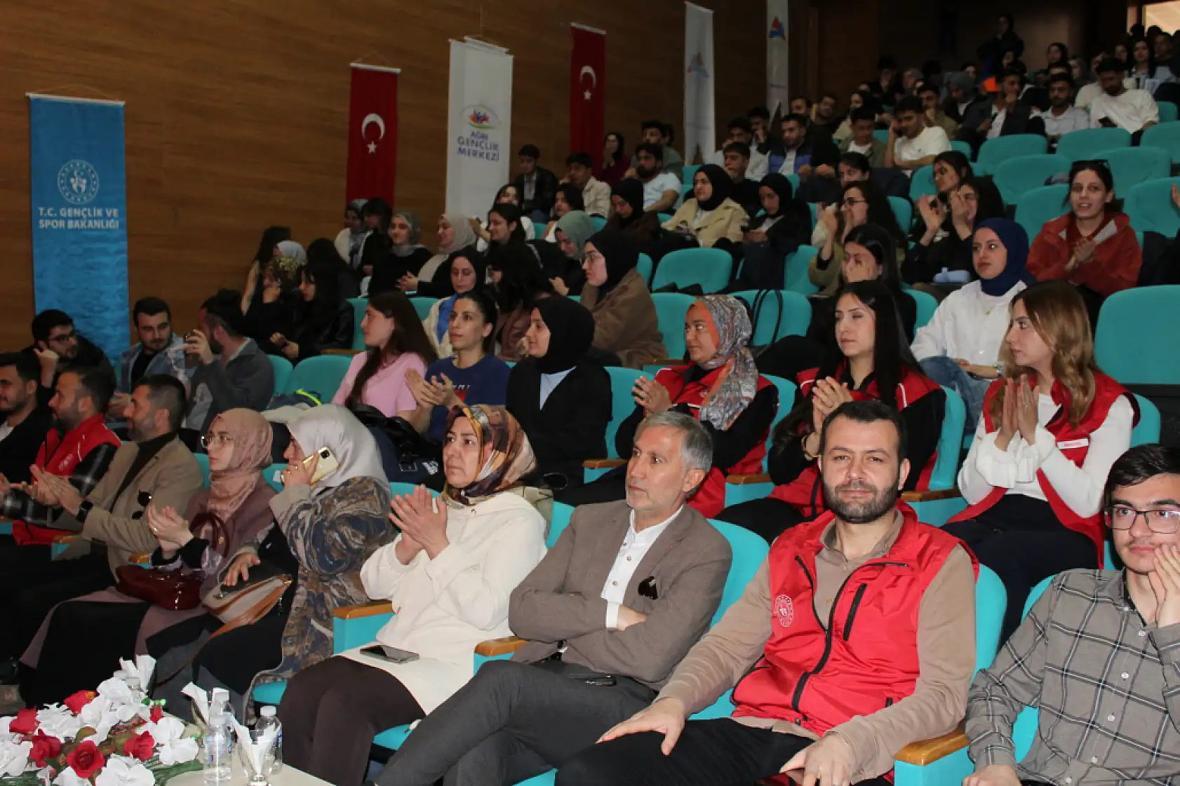 Ağrı'da gençler arası kültür ve sanat yarışmaları başladı