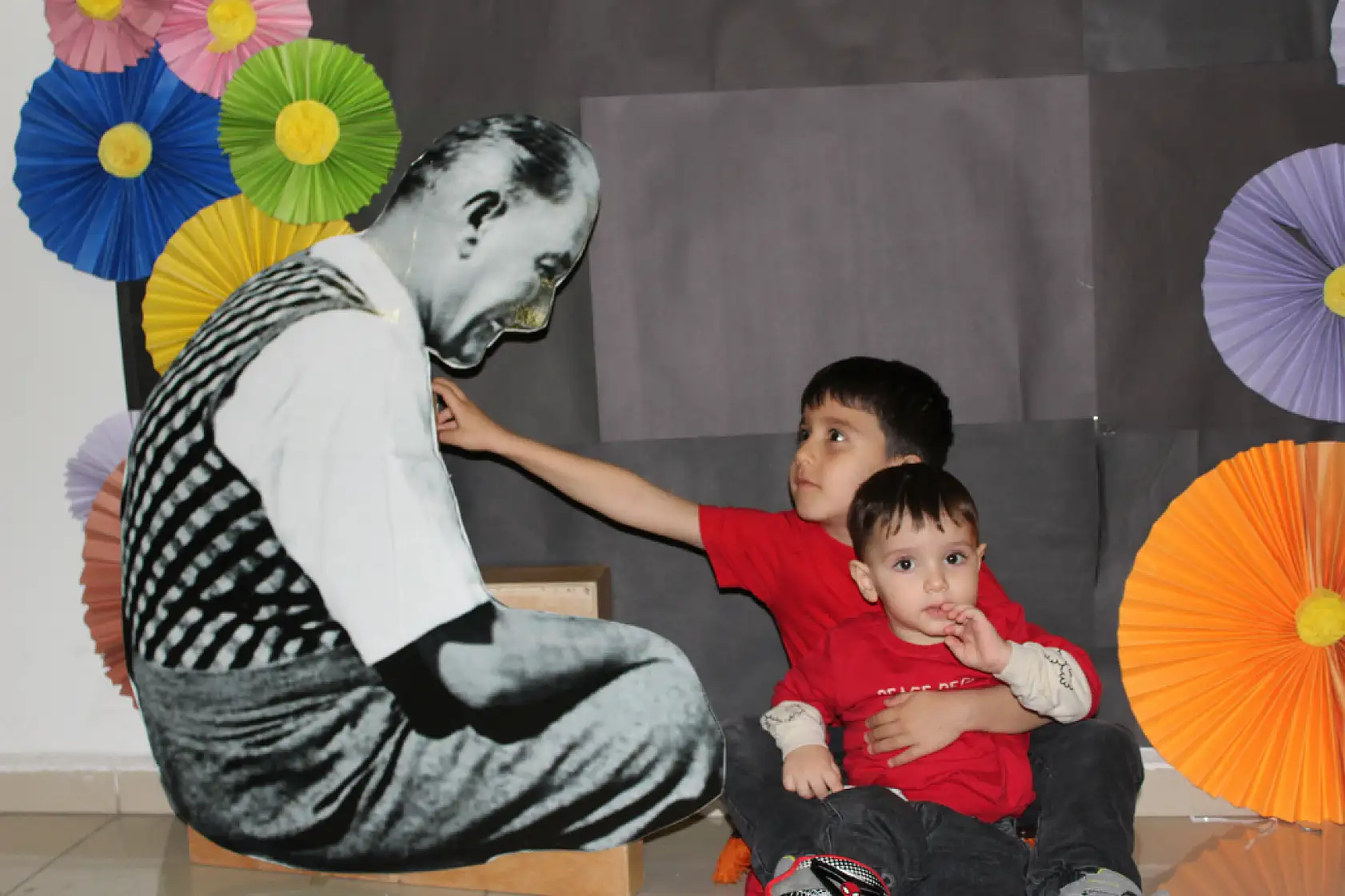 Geleceğin teminatı çocuklar Ağrı'da 23 Nisan'ı kutladı