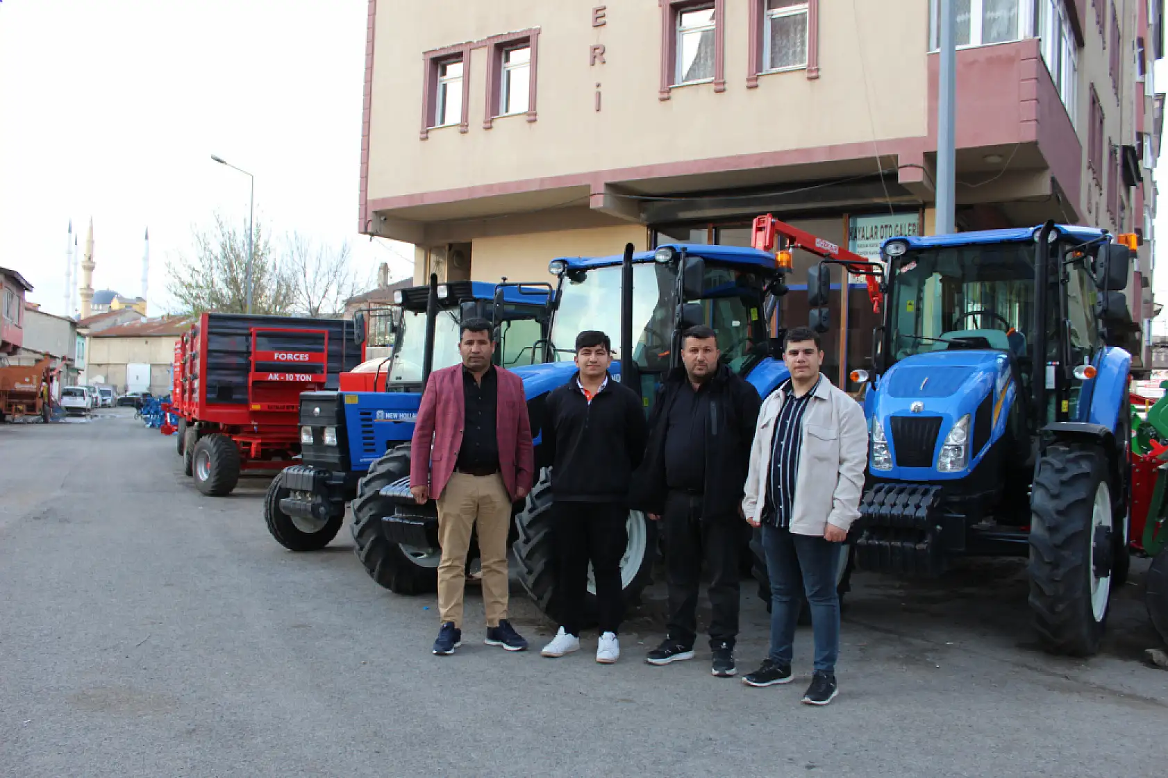 Ağrı'da tarım sezonu başladı, zirai aletlere olan ilgi arttı