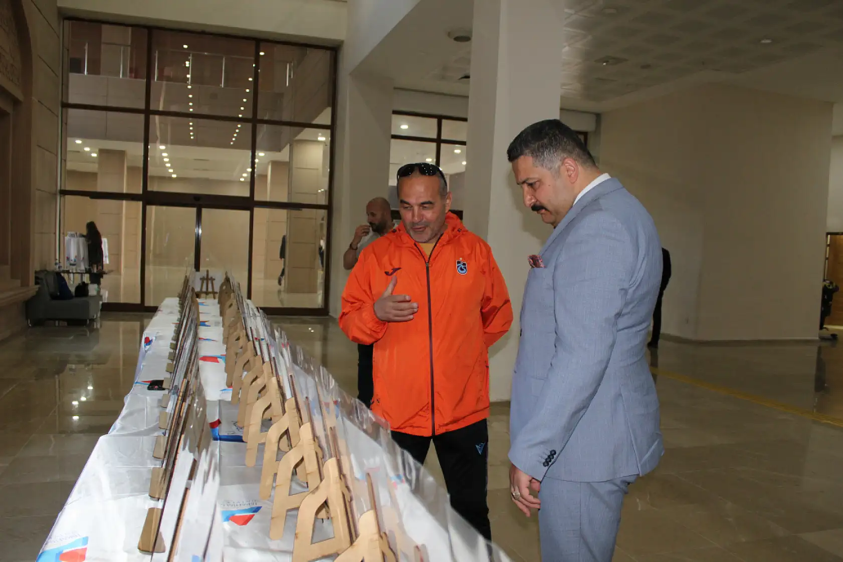 Bir arşivin kalbinden sergiye: Sporun 100 yıllık hikâyesi Ağrı'da canlandı