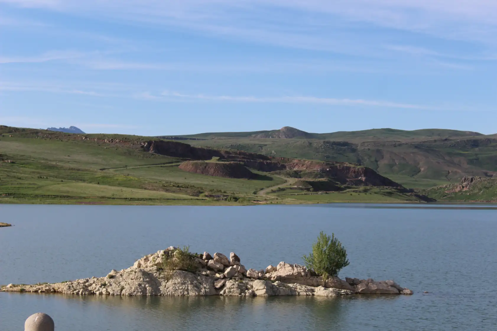 Yazıcı Barajı baharla birlikte ziyaretçi ağırlamaya başladı