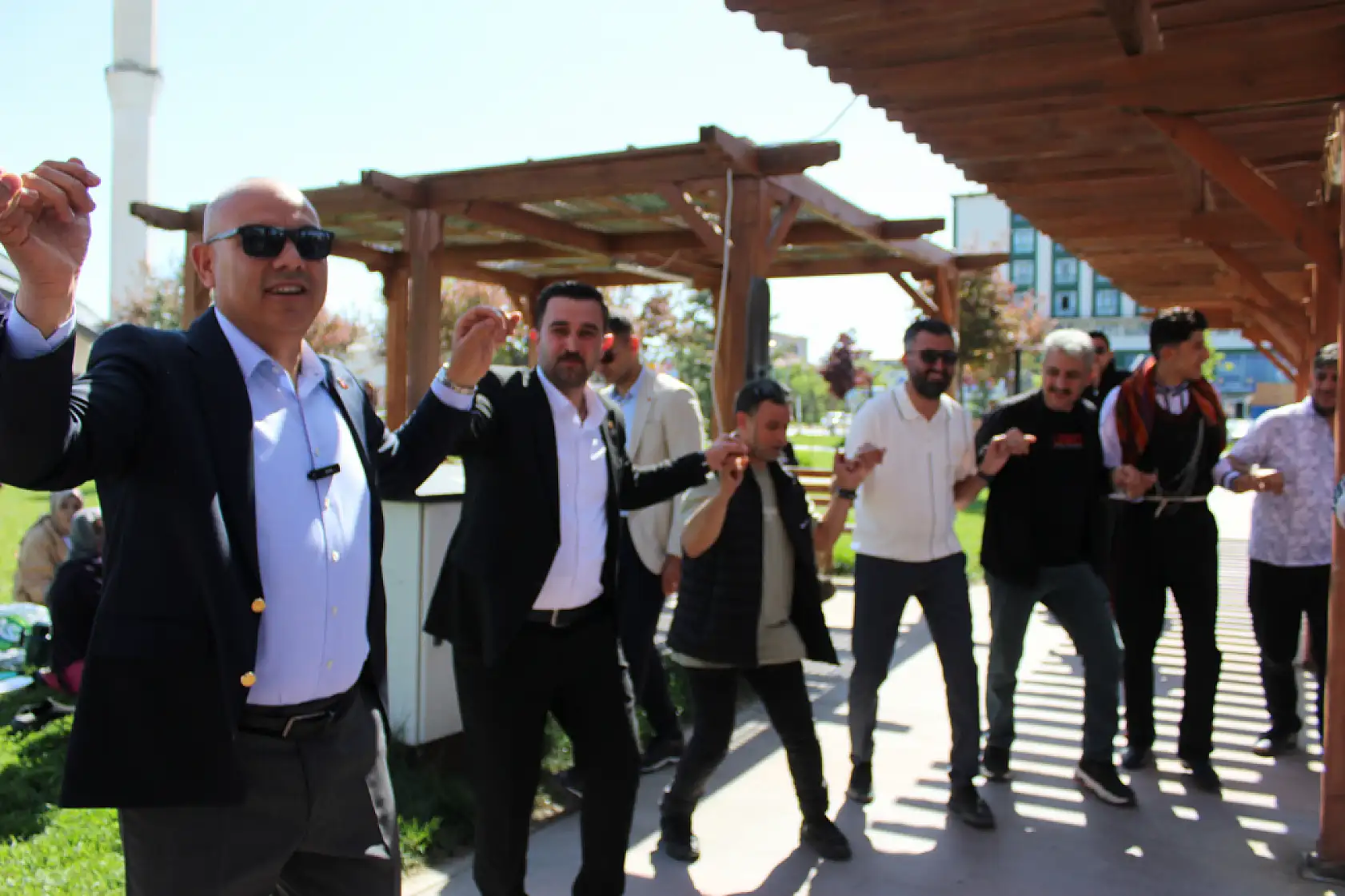 Türk Mutfağı Haftası'nda Ağrı'nın tescilli dönerini Vali Koç kesti