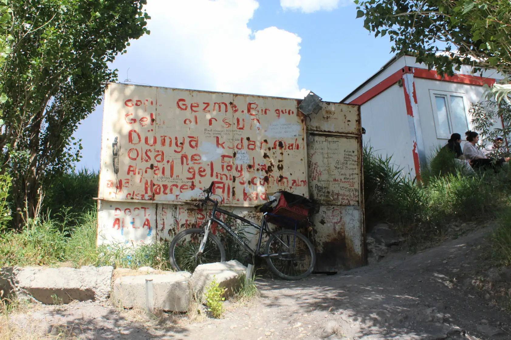 Yol değişti, hava değişti, Taşlıçaylı Memiş aynı yerinde kalmaya devam etti