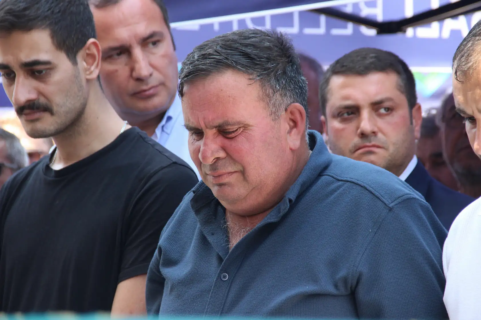 Irmak öğretmen gözyaşlarıyla toprağa verildi