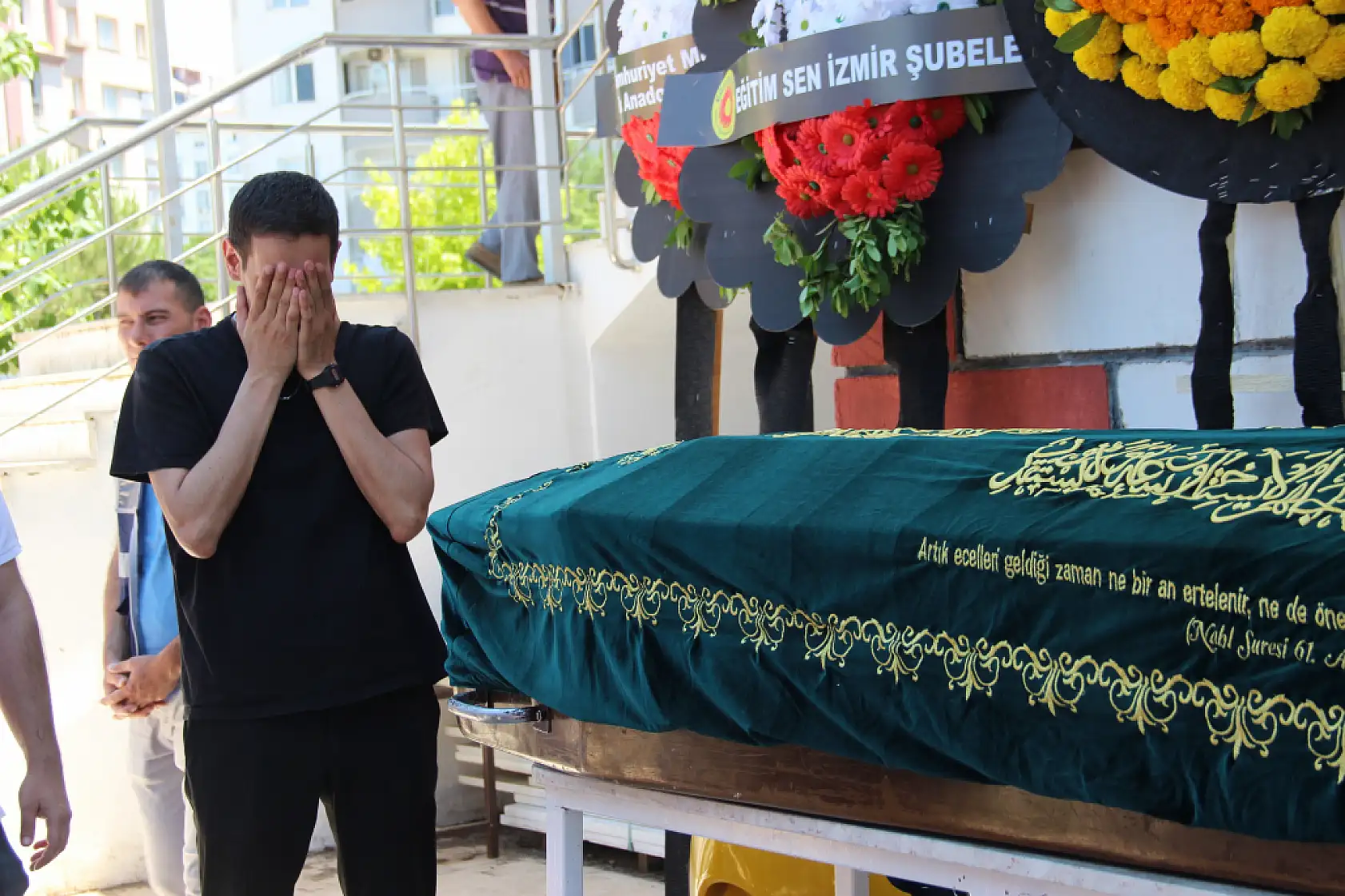 Irmak öğretmen gözyaşlarıyla toprağa verildi