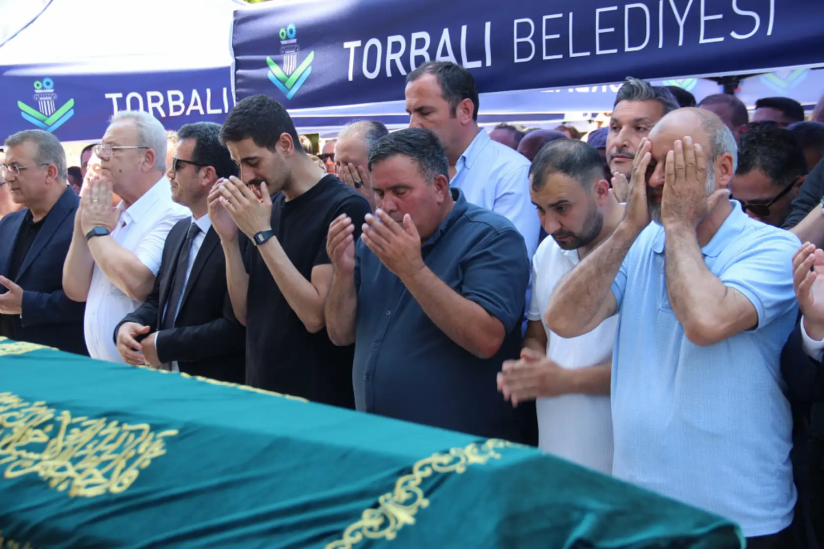 Irmak öğretmen gözyaşlarıyla toprağa verildi