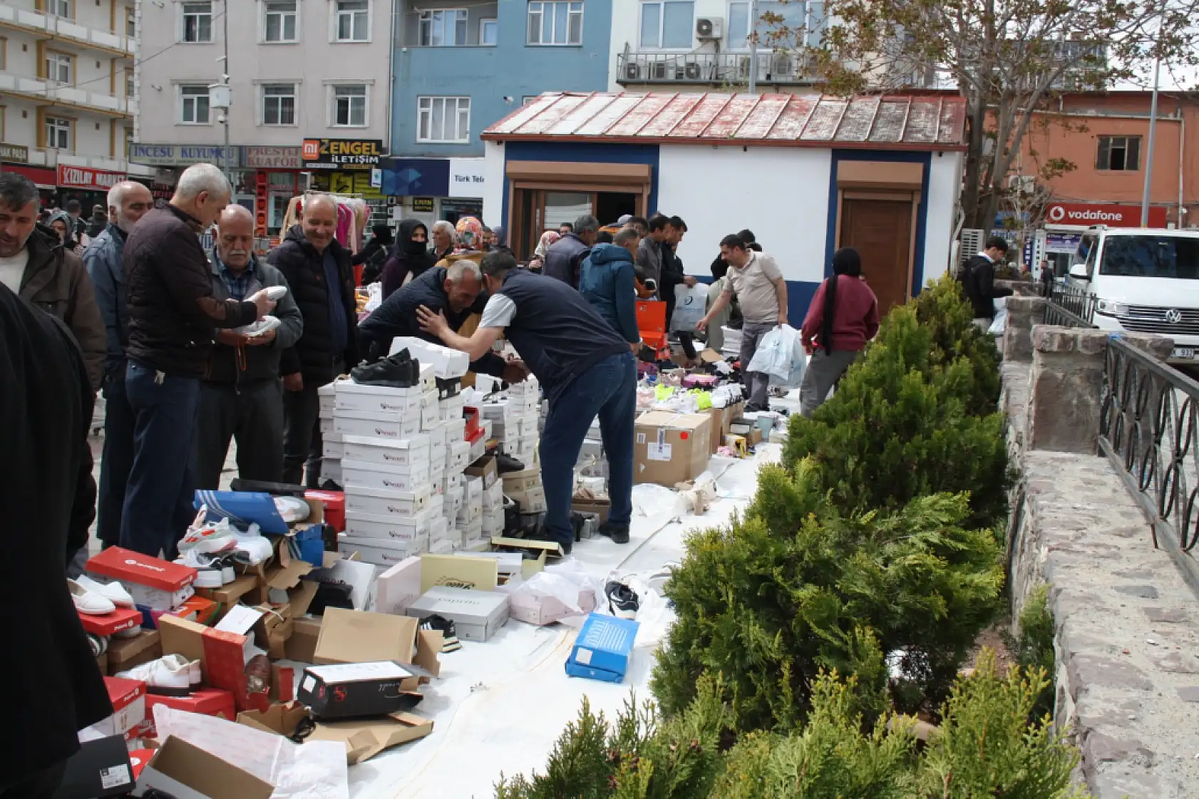 Doğubayazıt'ta öğrenciler yararına hayır kermesi düzenlendi