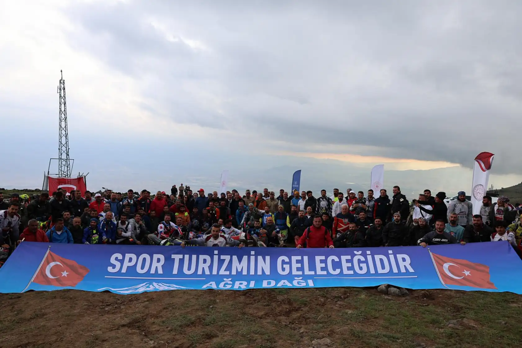 Ağrı Dağı'nda nefes kesen final