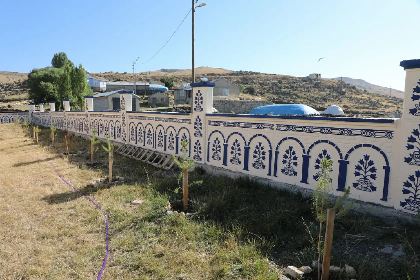 Ağrı'da öğretmen, imam ve muhtar el ele verdi, okulun yüzü değişti