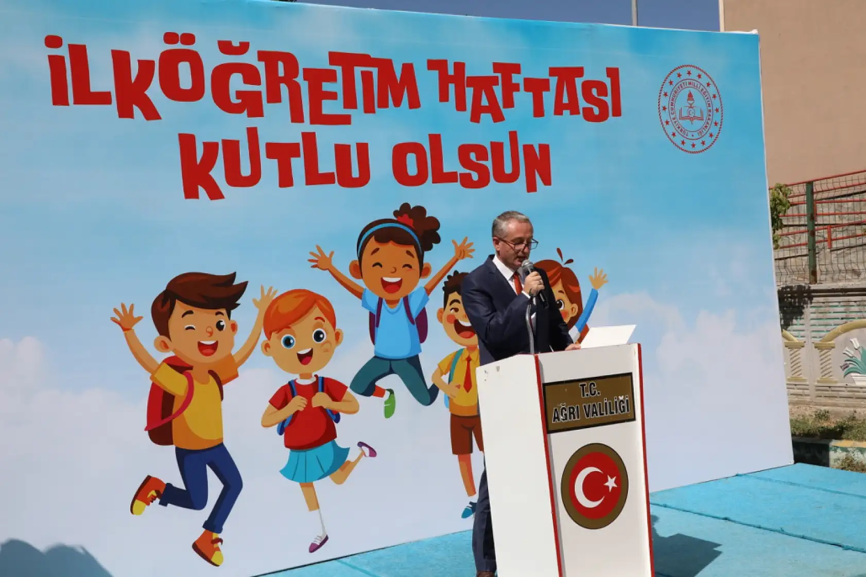 Ağrı'da İlköğretim Haftası neşe ile kutlandı