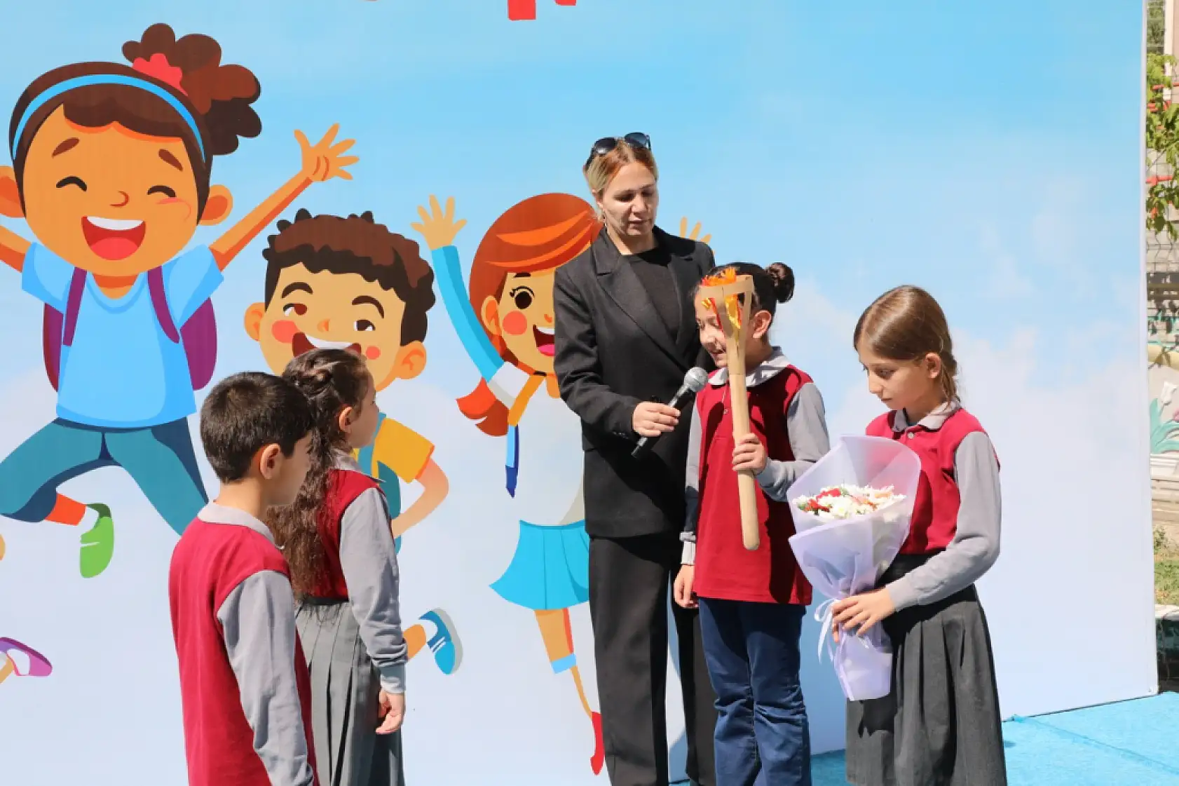 Ağrı'da İlköğretim Haftası neşe ile kutlandı