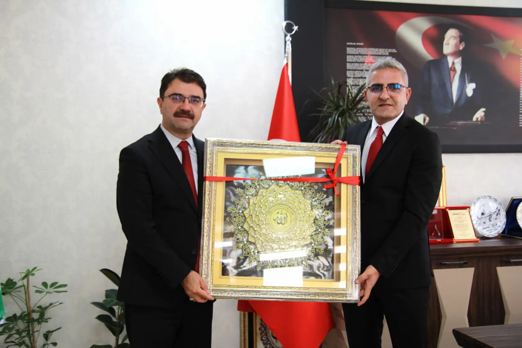 Bakan Yardımcısı Ökten, Doğubayazıt'ta eğitim kurumlarını ziyaret etti