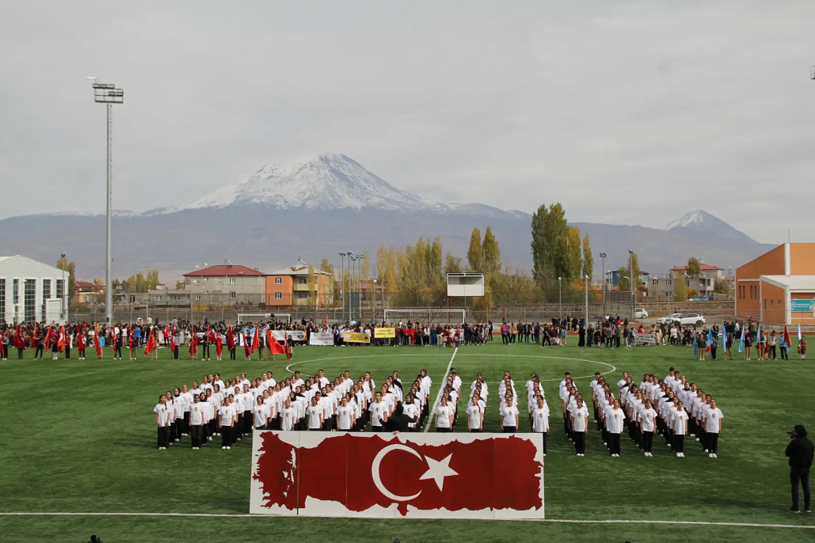 Doğubayazıt'ta Cumhuriyet coşkusu zirveye çıktı