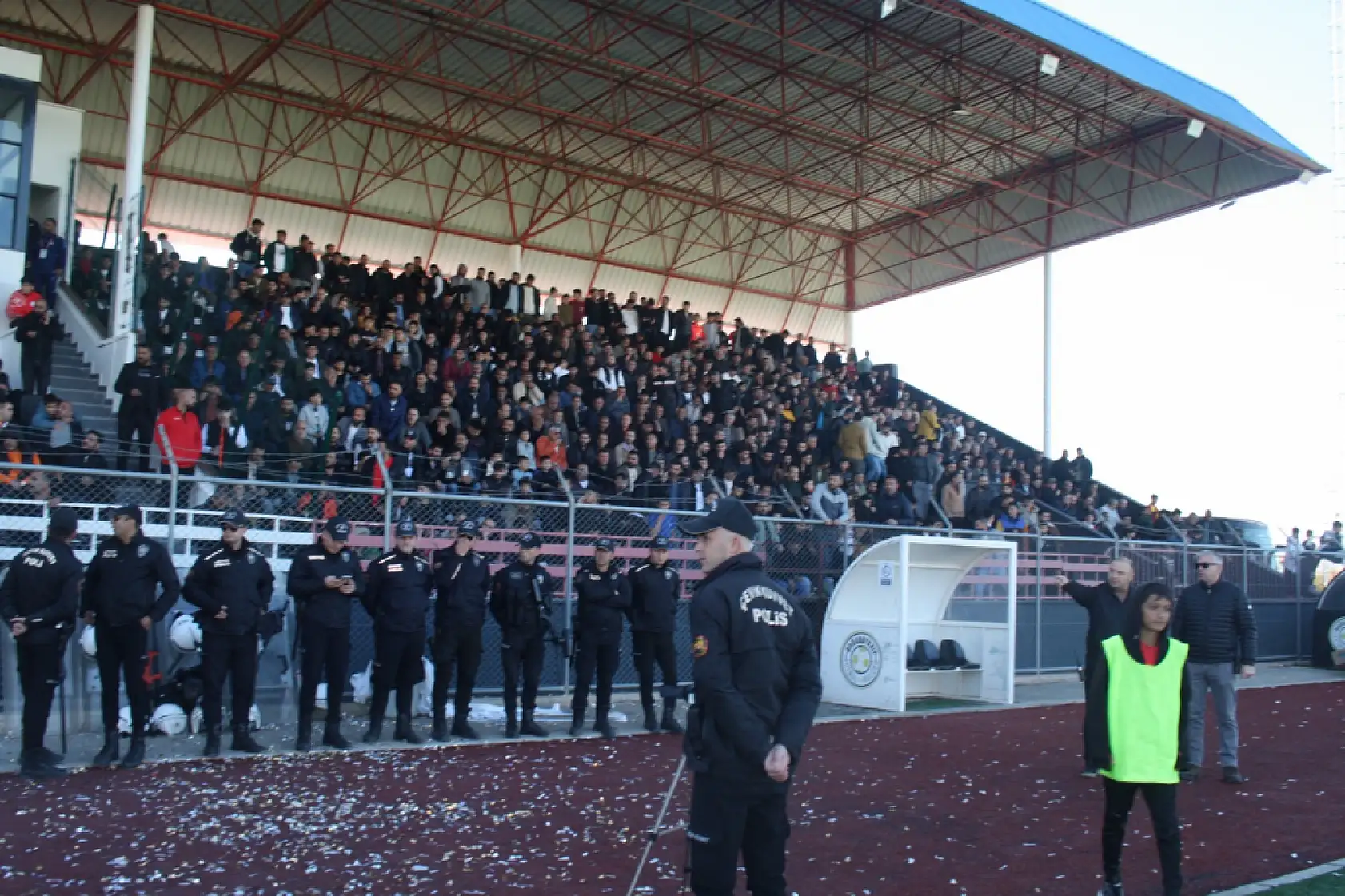 Doğubayazıt FK evinde şov yaptı, Kars Spor'u 2-0 mağlup etti