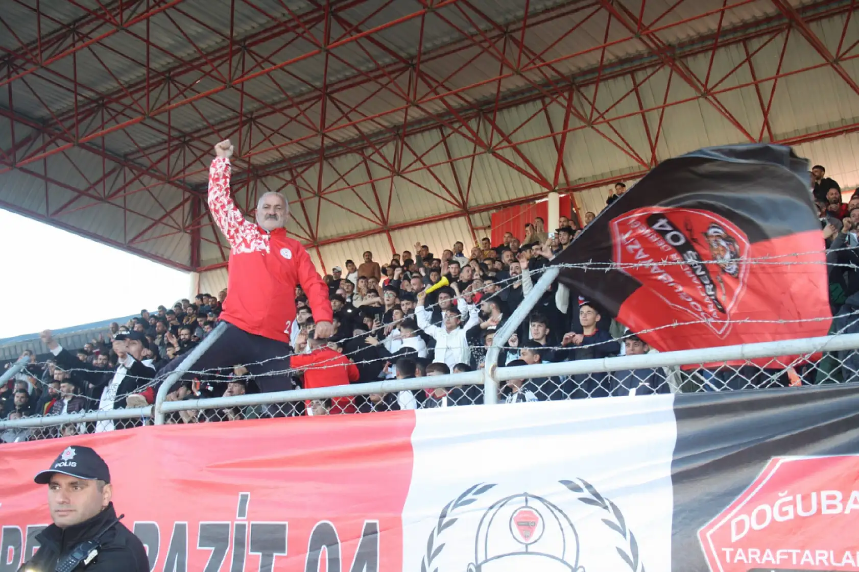 Doğubayazıt FK evinde şov yaptı, Kars Spor'u 2-0 mağlup etti