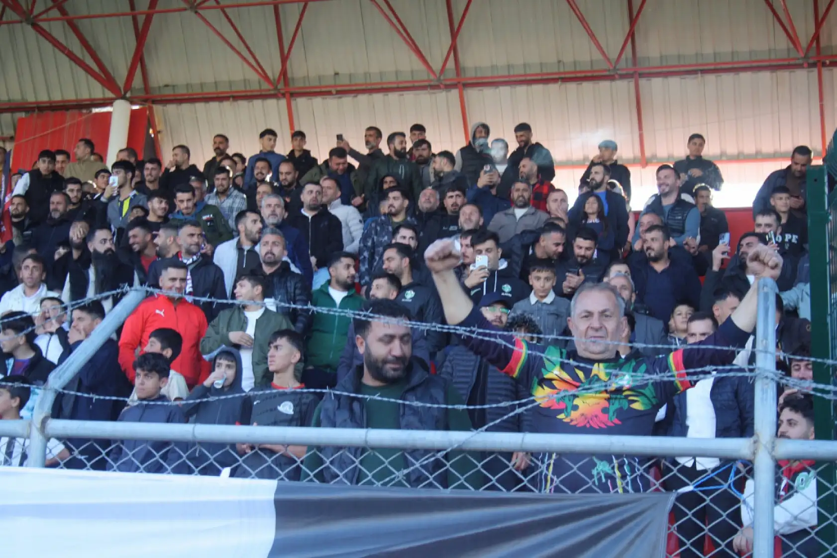 Doğubayazıt FK ile Kars Spor nefes kesen maçta puanları paylaştı