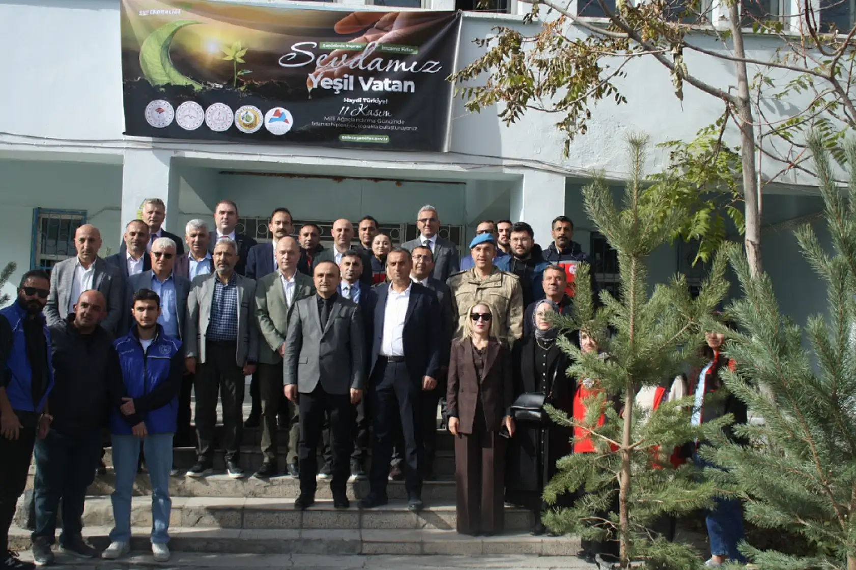 Milli Ağaçlandırma Günü'nde Doğubayazıt yeşerdi