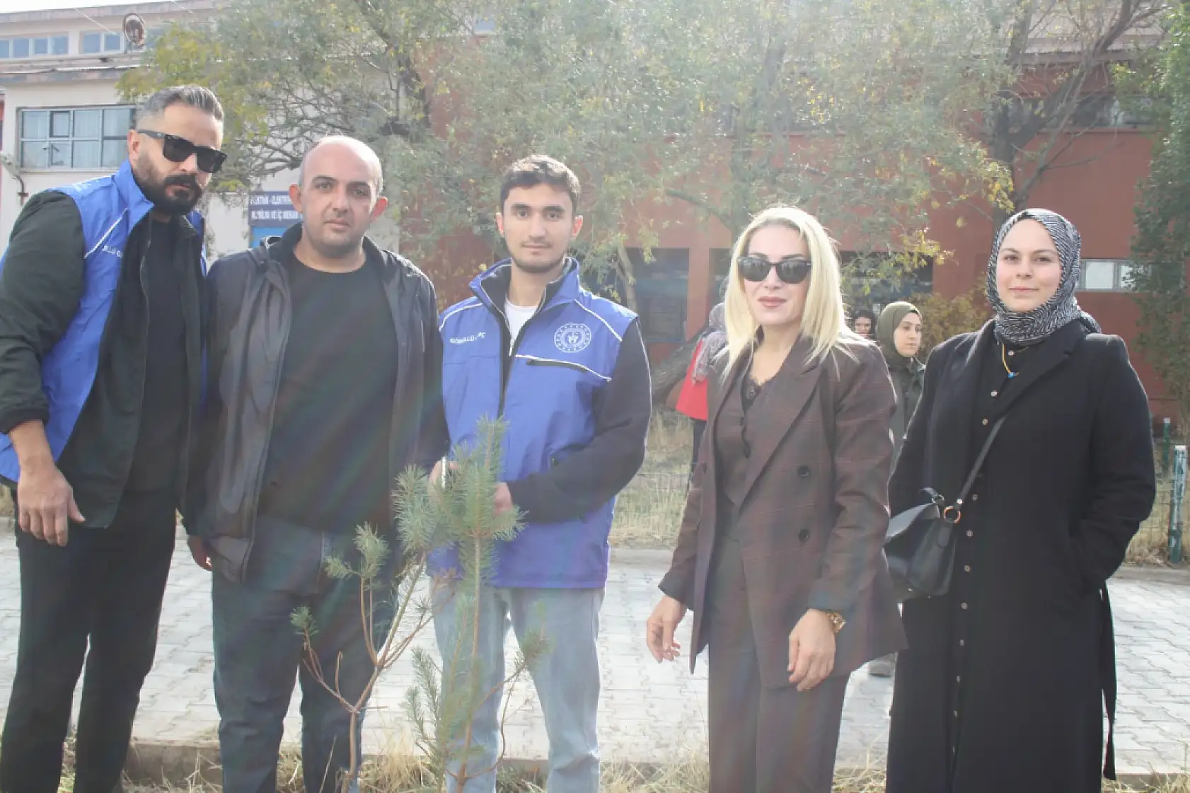 Milli Ağaçlandırma Günü'nde Doğubayazıt yeşerdi