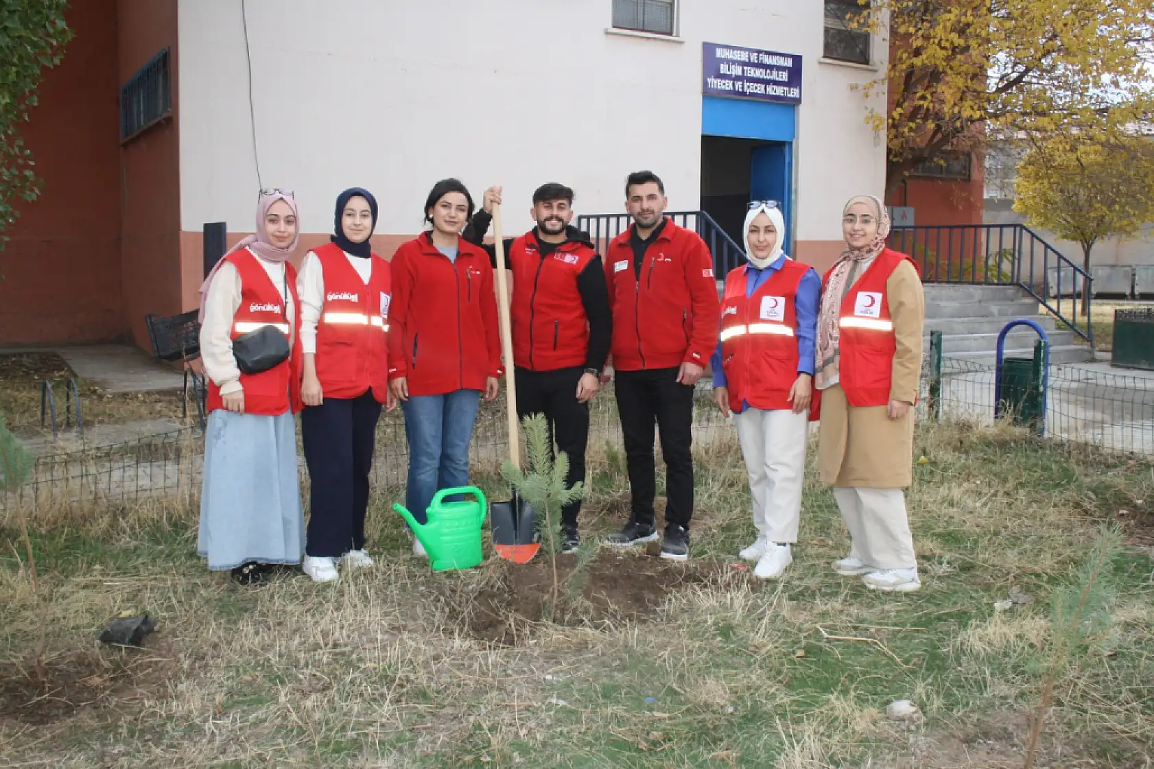 Milli Ağaçlandırma Günü'nde Doğubayazıt yeşerdi