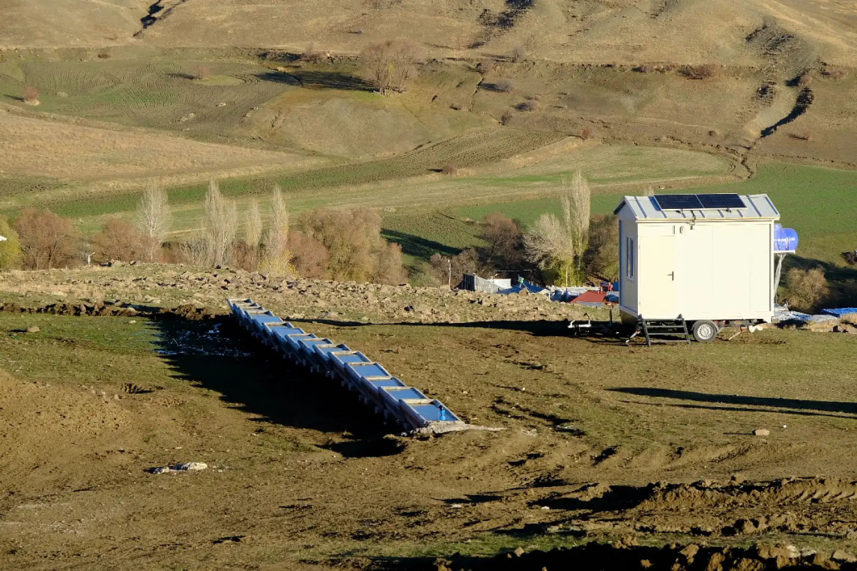 Ağrı'nın iki köyünde hayvancılık altyapısı yeni yatırımlarla güçlendirildi