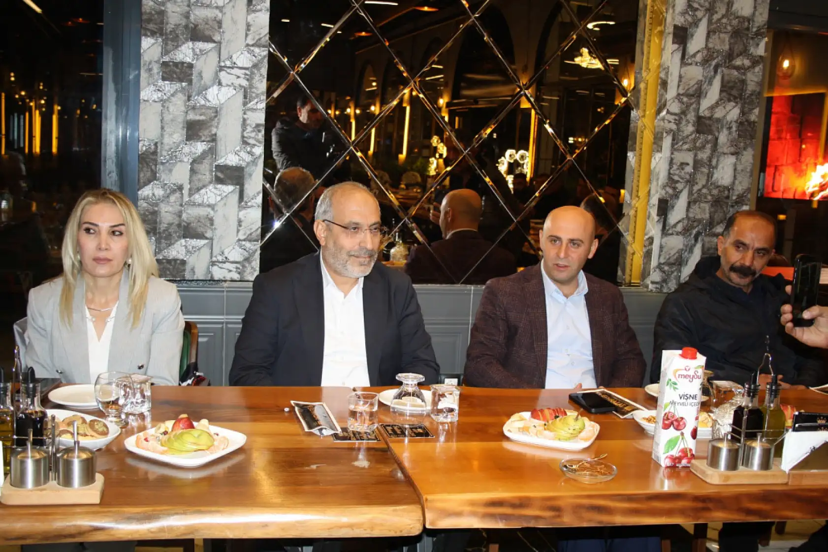 Doğubayazıt'ta futbol için destek zirvesi yapıldı