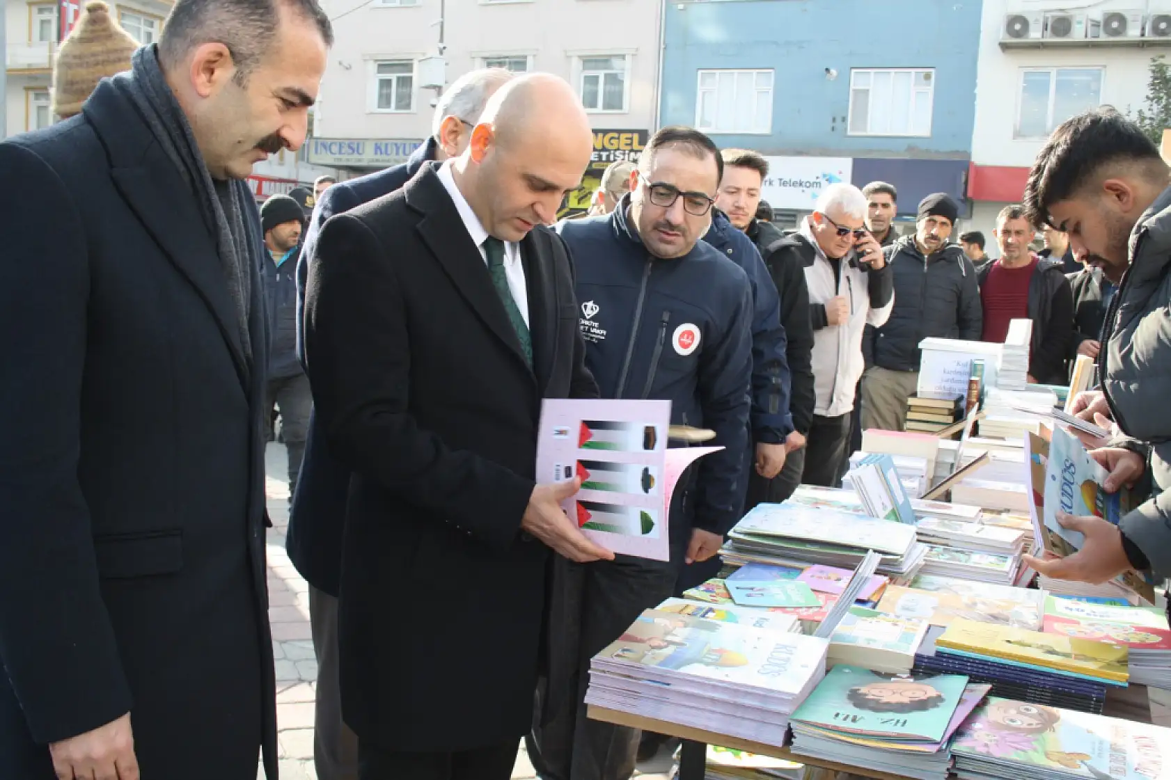 Doğubayazıt'ta Filistin için hayır çarşısı kuruldu