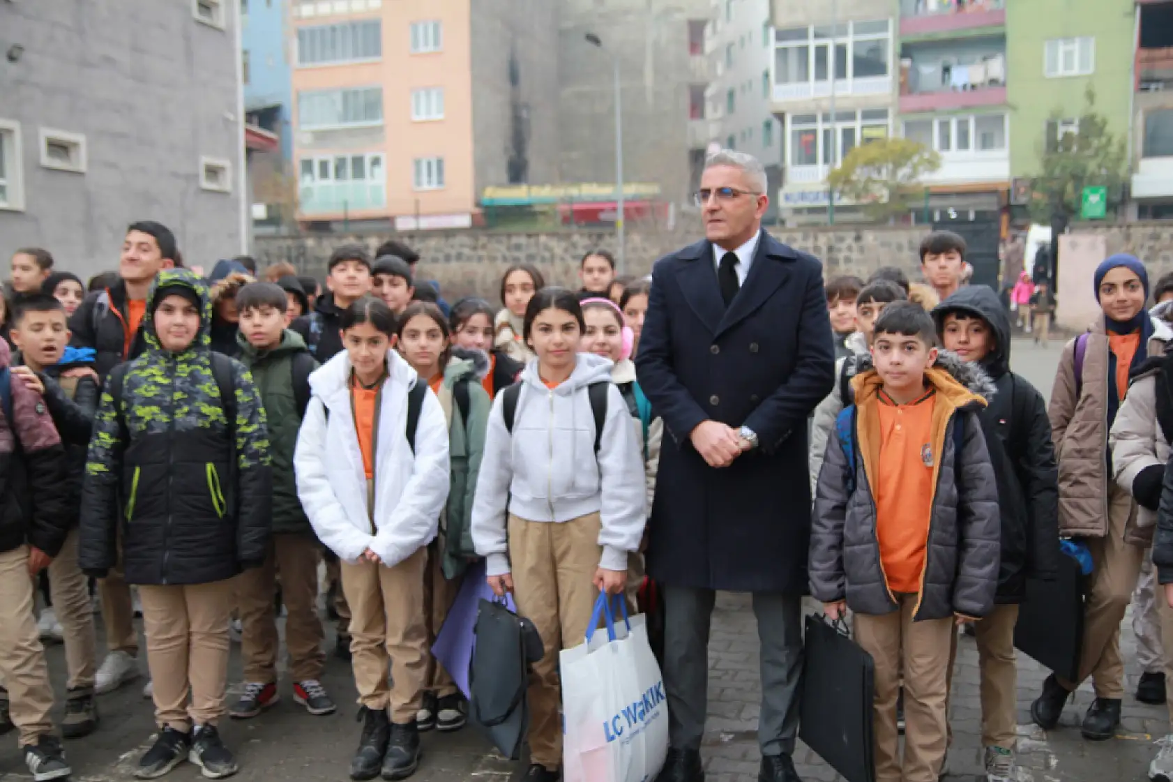 Doǧubayazıt'ta okul ziyaretlerinde eğitim ortamları incelendi