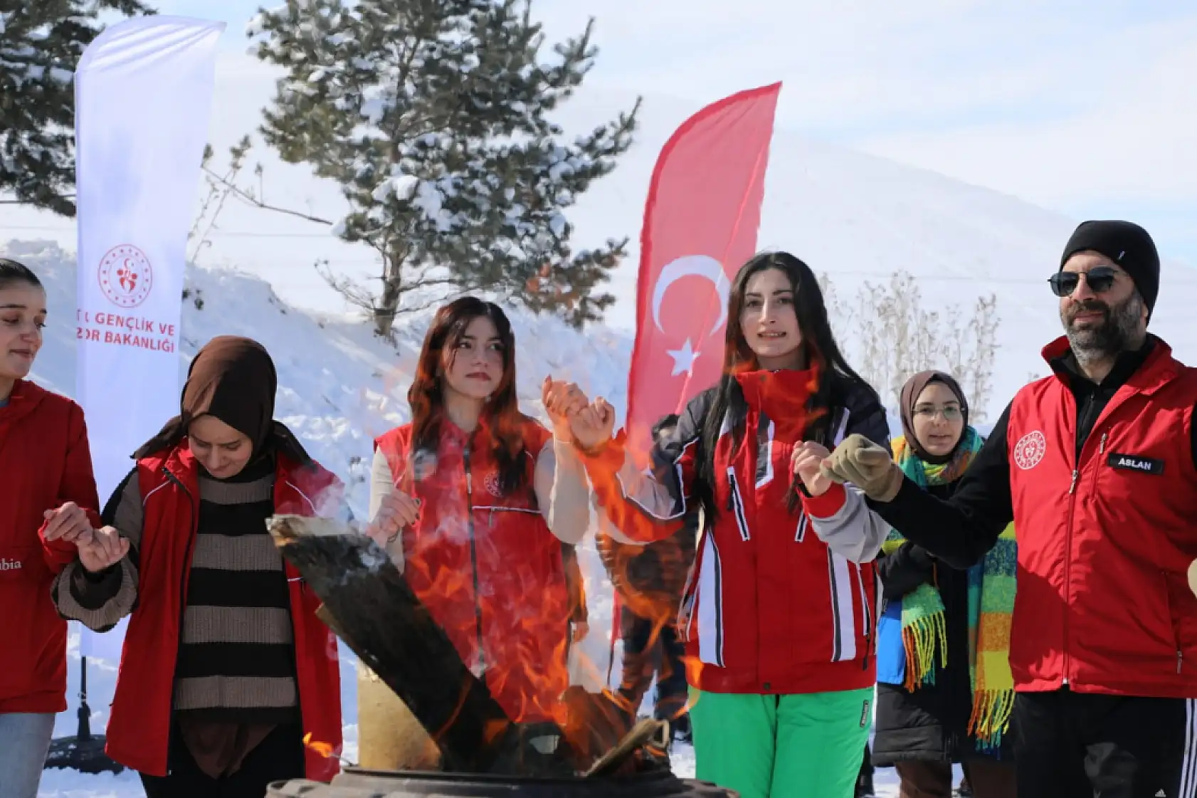 Küpkıran Kayak Tesisi'nde gençler festivalde buluştu