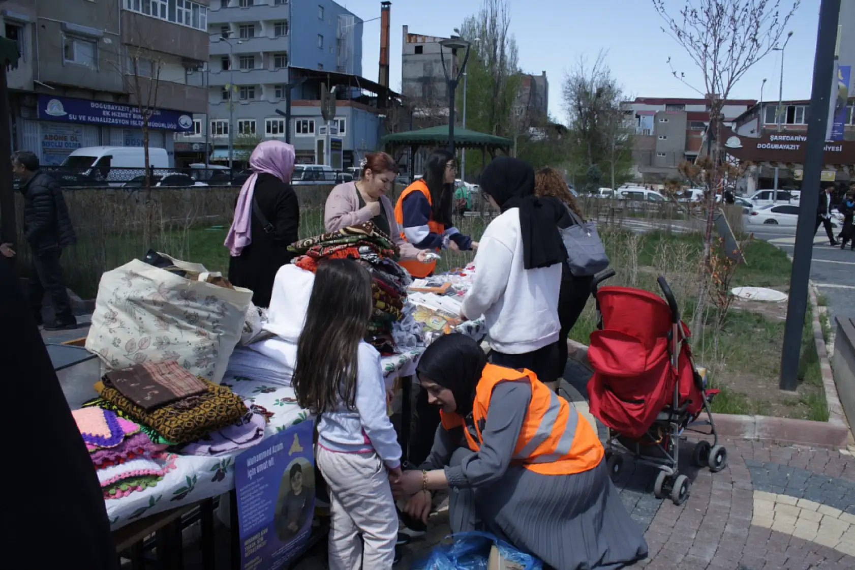 Muhammed Azam'a destek için Doğubayazıt halkı el ele verdi