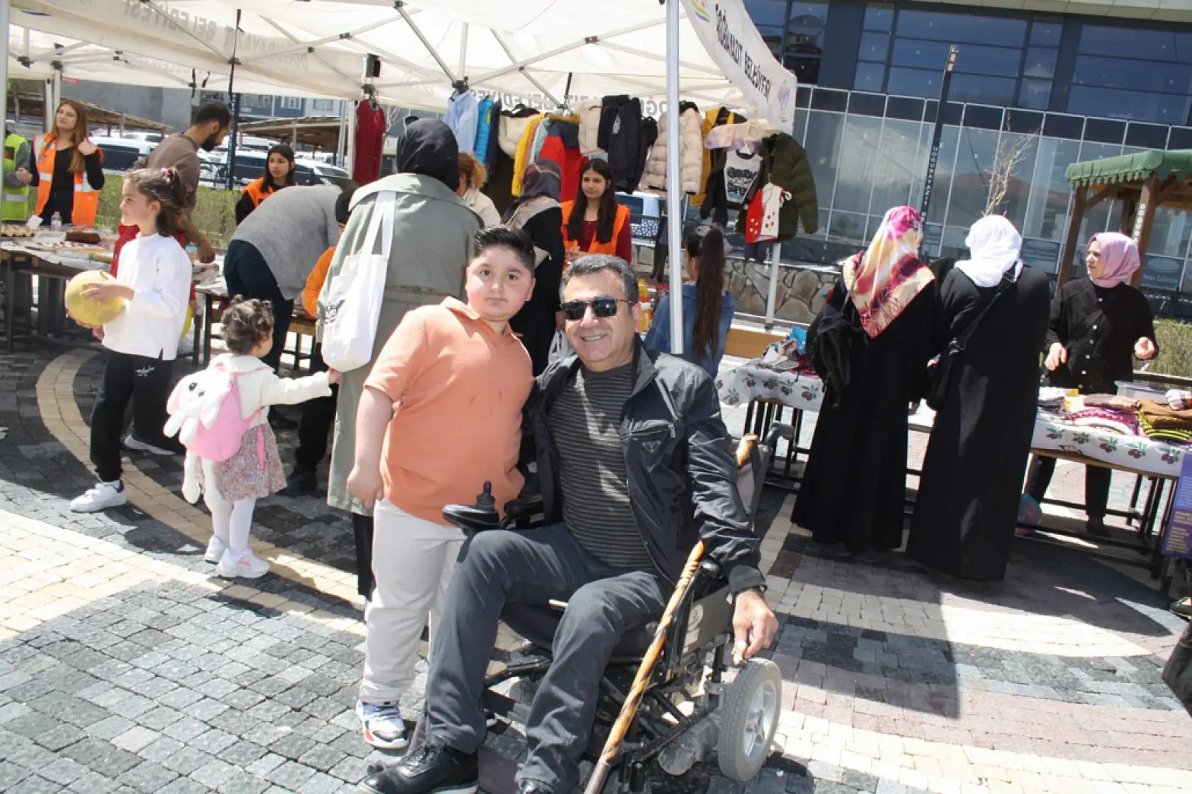 Muhammed Azam'a destek için Doğubayazıt halkı el ele verdi