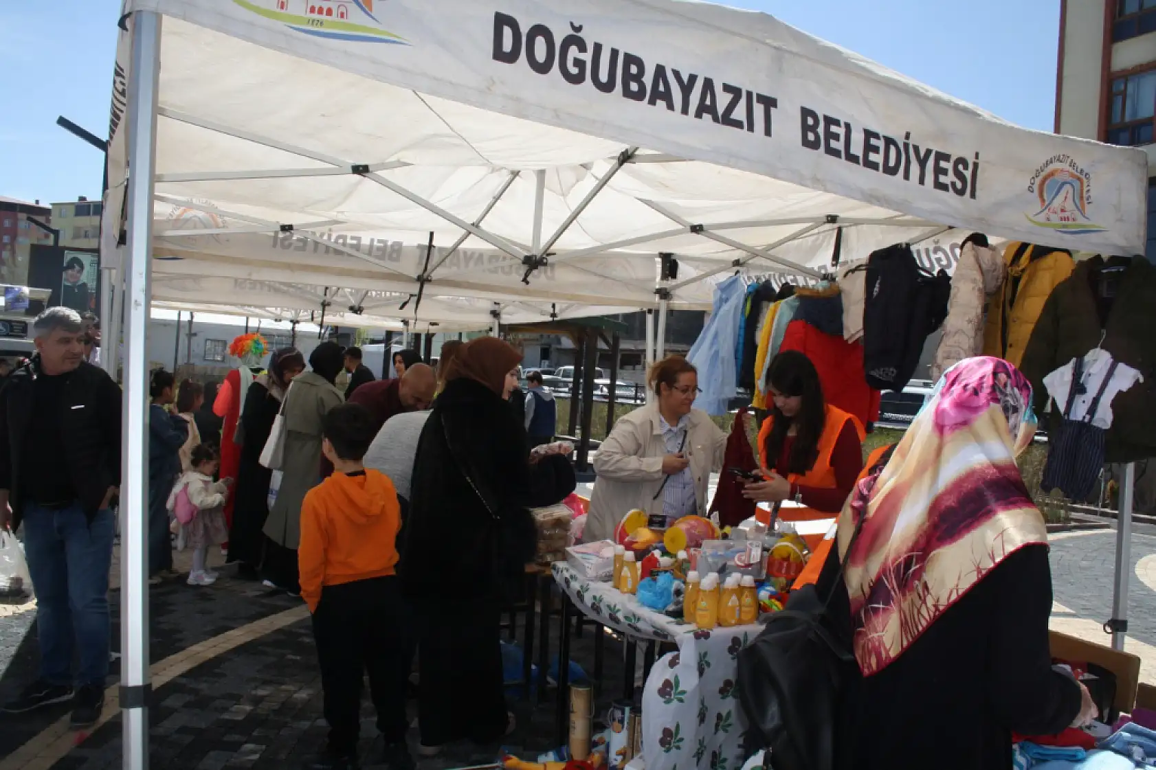 Muhammed Azam'a destek için Doğubayazıt halkı el ele verdi