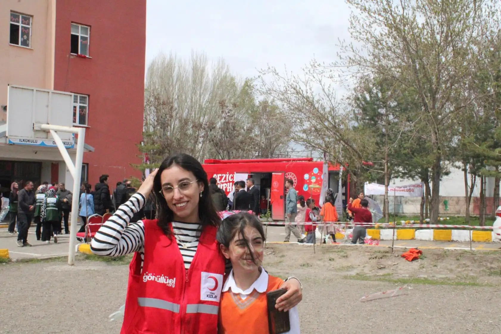 Bahar Baloluk'ta karşılandı: Kızılay, hıdırellezde miniklere aktiviteler düzenledi