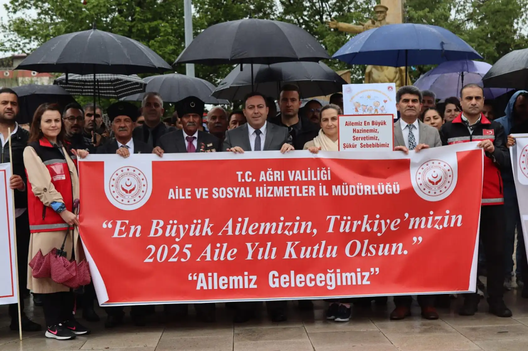 Ağrı sokaklarında vatandaşlar bu kez 'aile' için yürüdü