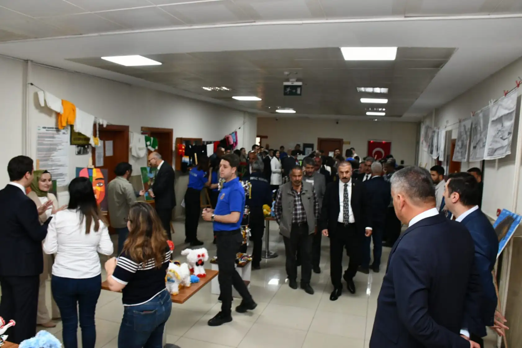 Patnos'ta el emeği sergisiyle hükümlüler topluma seslendi