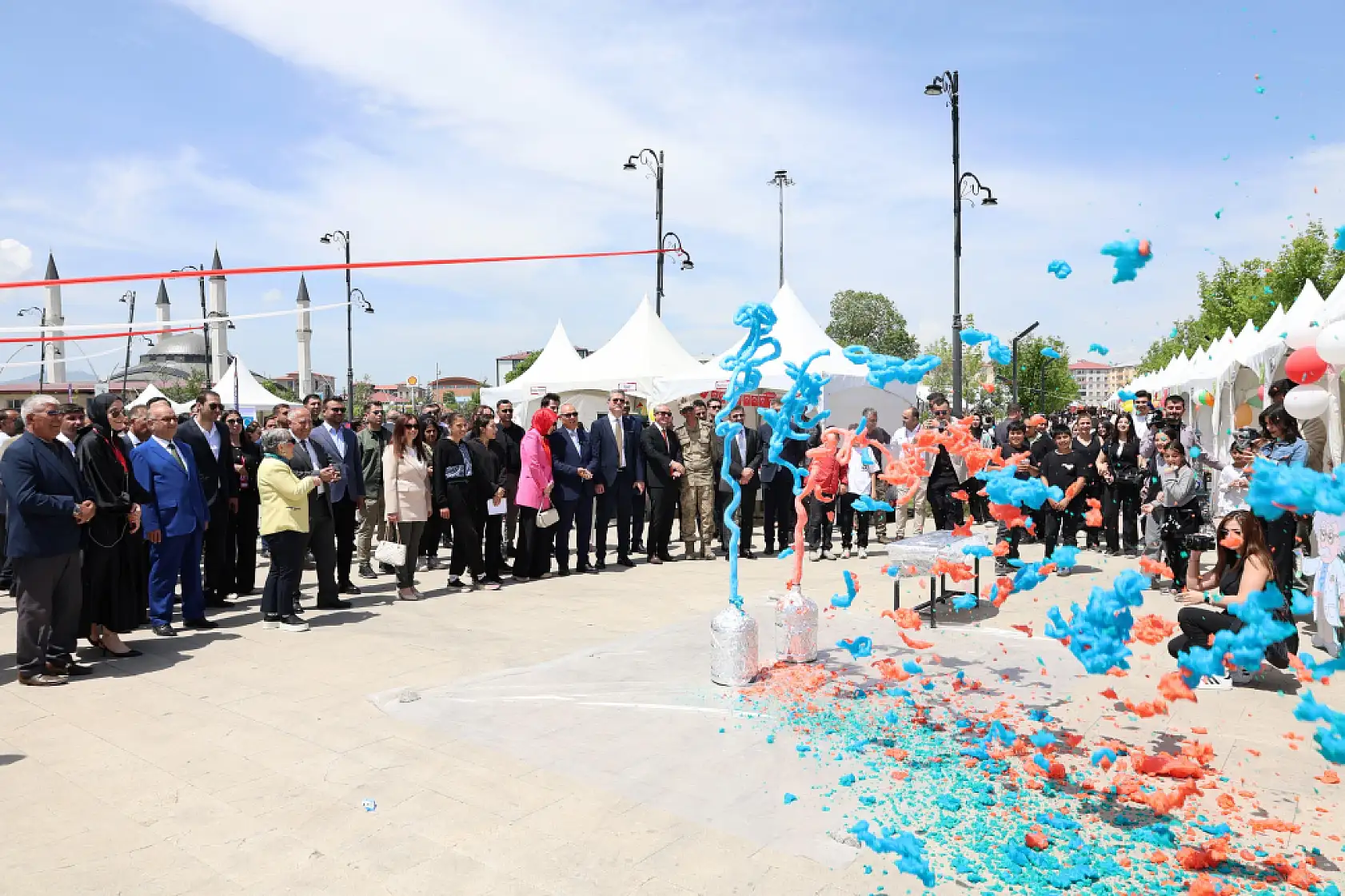 Ağrı Doğa Koleji öğrencileri bilimi sokağa taşıdı