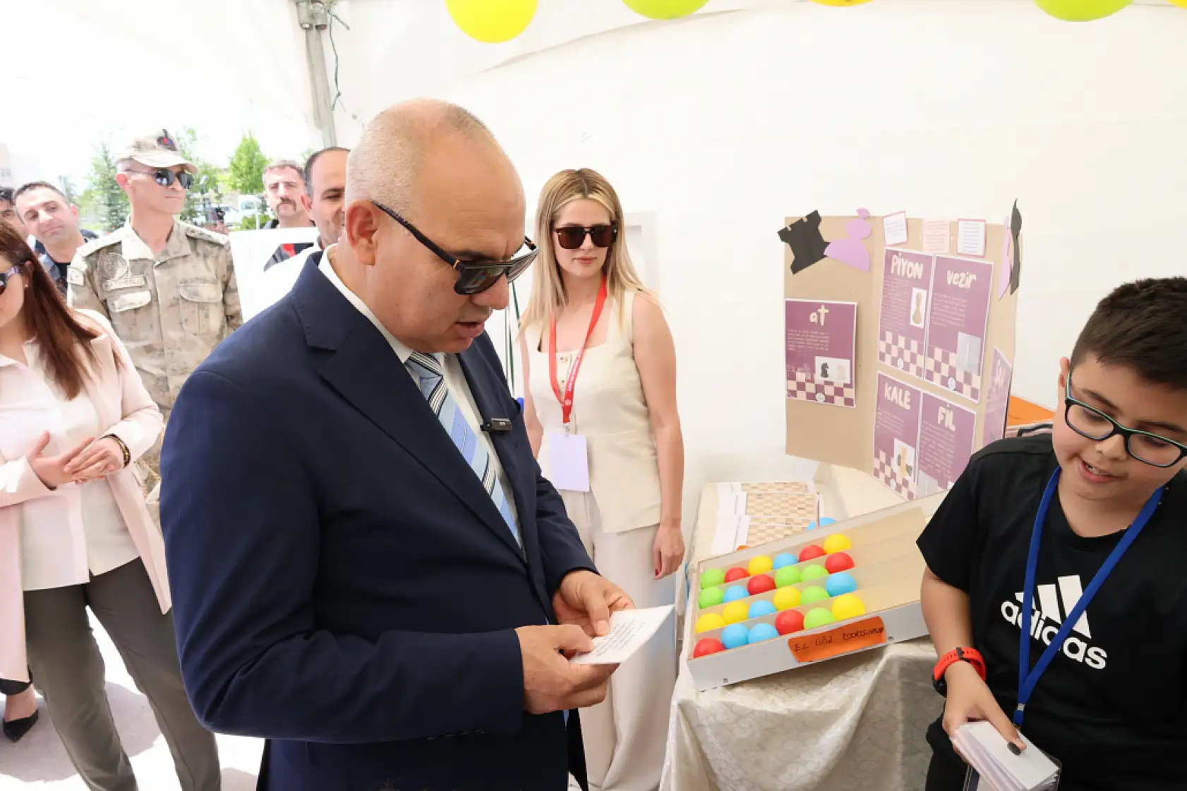 Ağrı Doğa Koleji öğrencileri bilimi sokağa taşıdı